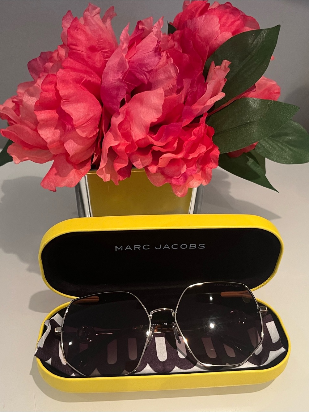 Marc Jacobs Silver Frame Sunglasses with Black Gradient Lenses